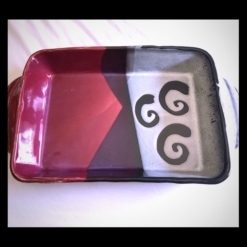 Pottery. Baking dish. New.